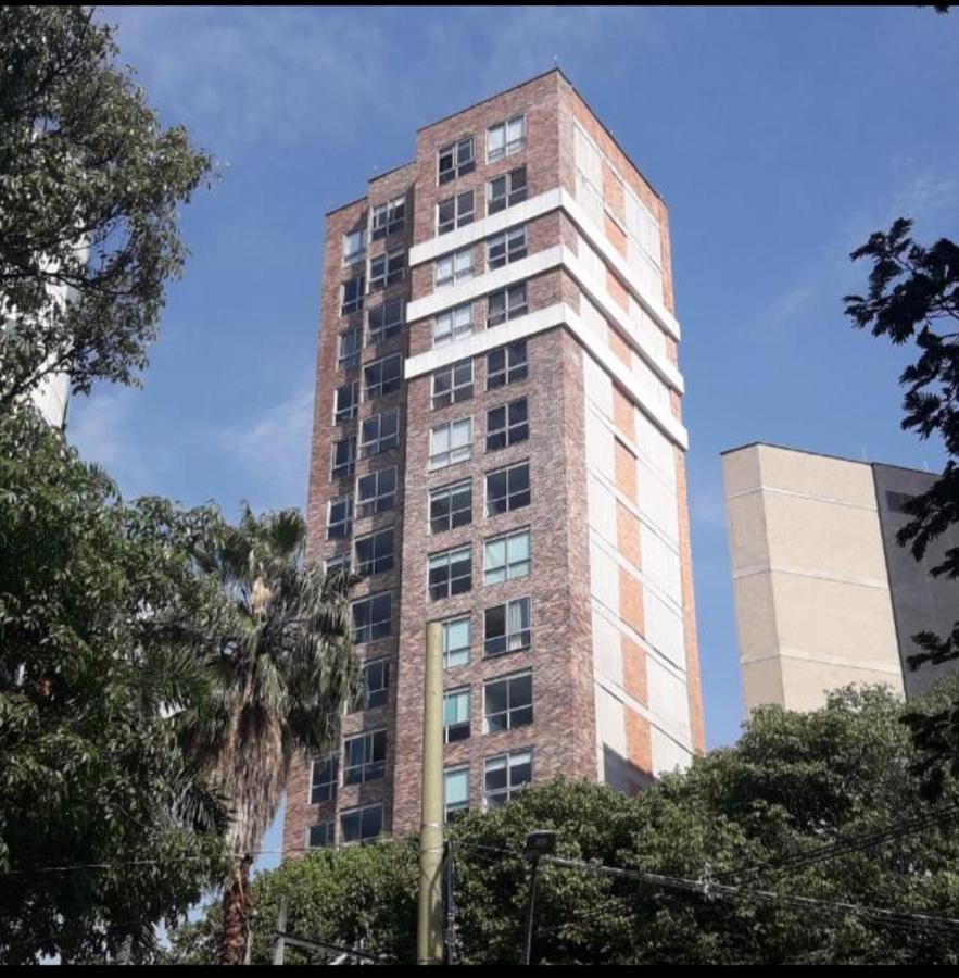 Apartasuite Laureles Cmc เมเดยิน ภายนอก รูปภาพ